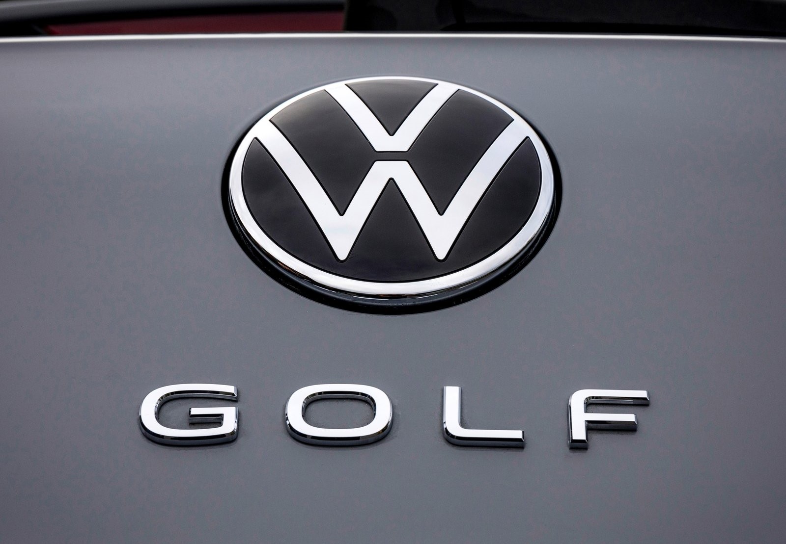 Το 2024 το VW Golf facelift. Ηλεκτρικός ο διάδοχος του!