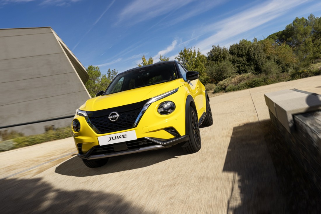 nissan juke maska
