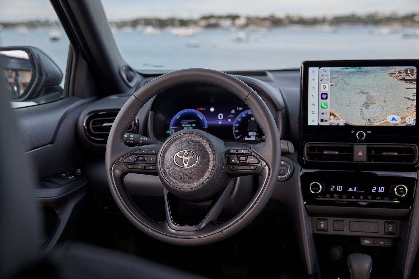 toyota yaris cross tamplo