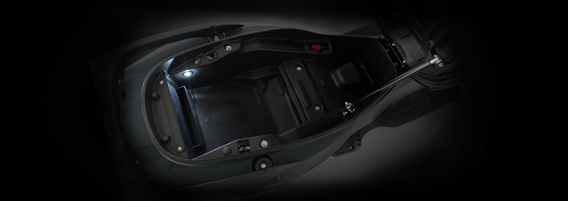 Daytona Ares 125 GT xoros kato apo ti sela