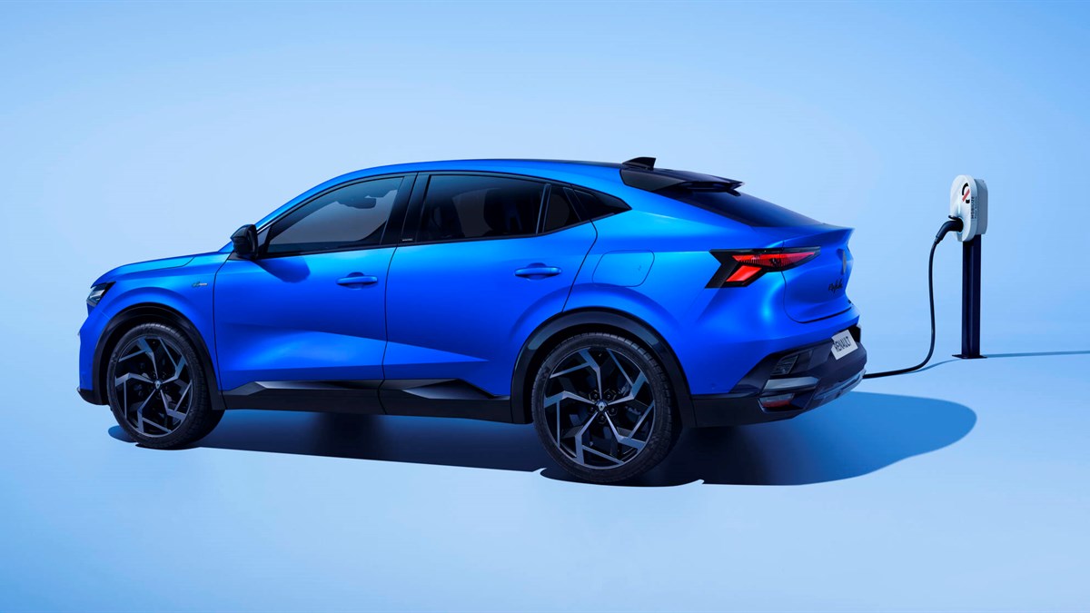 Η Renault ποντάρει στα full υβριδικά, όχι στα plug-in!