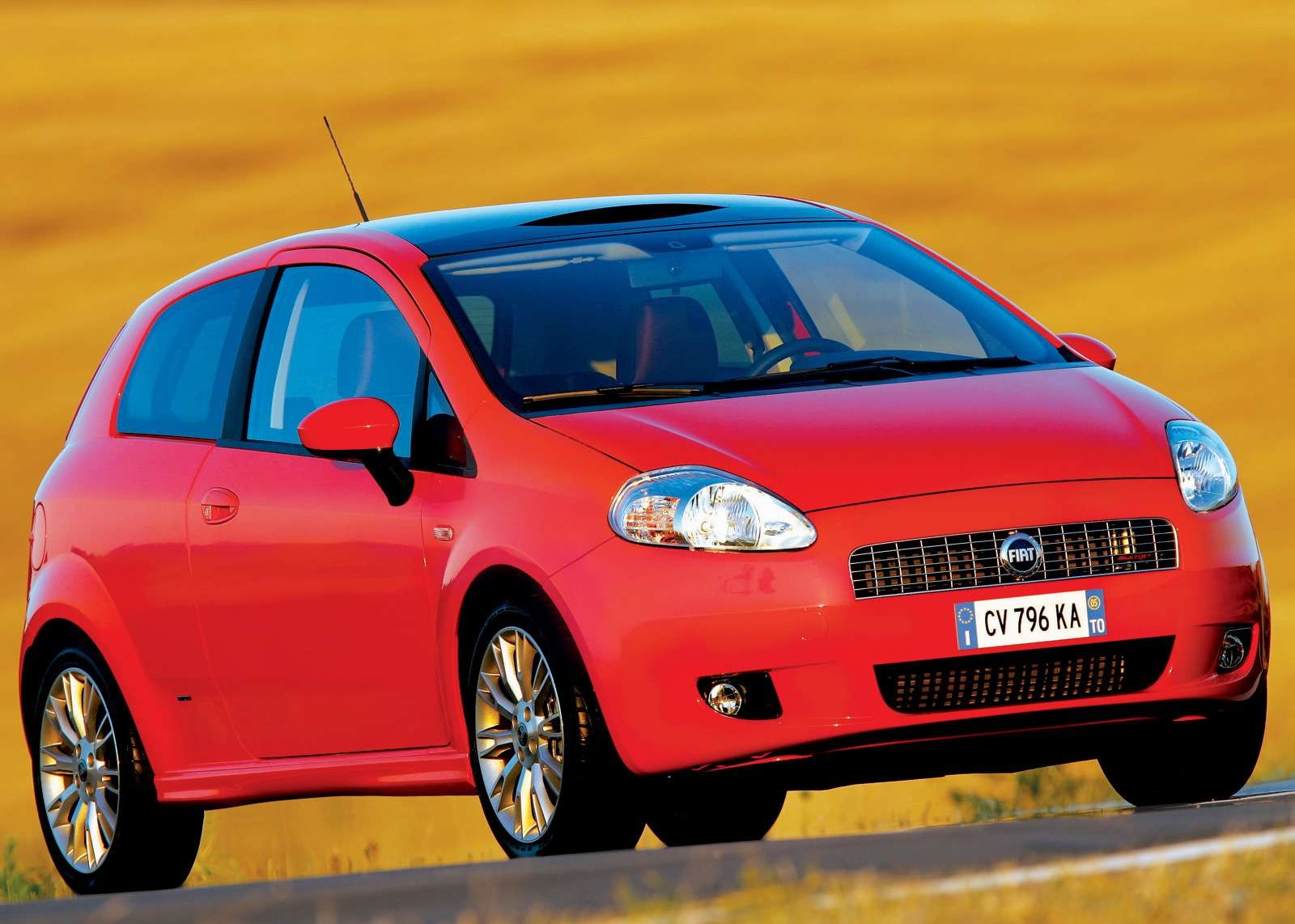 Ένα νέο Fiat Punto θα μπορούσε να δουλέψει ως ένα σπορ EV