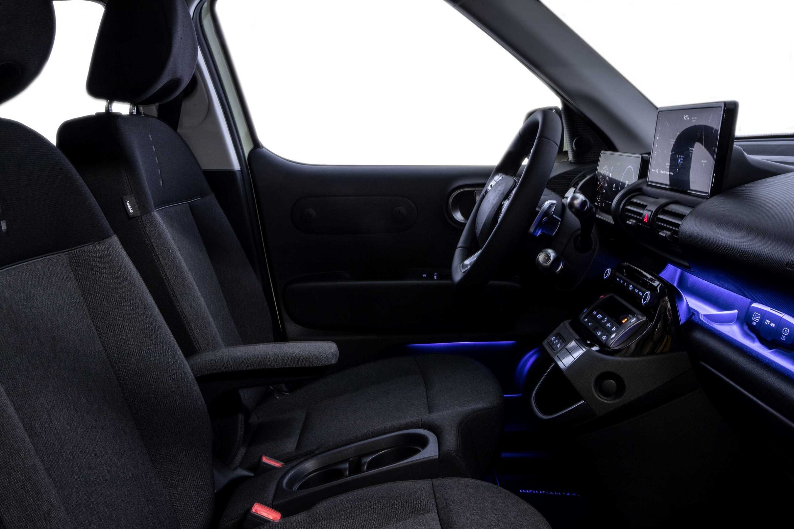 hyundai inster empros kathismata