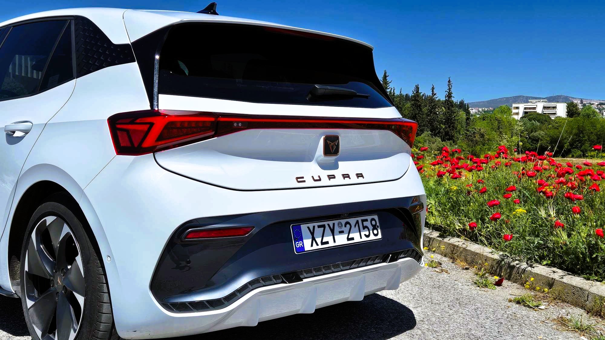 cupra born piso fota