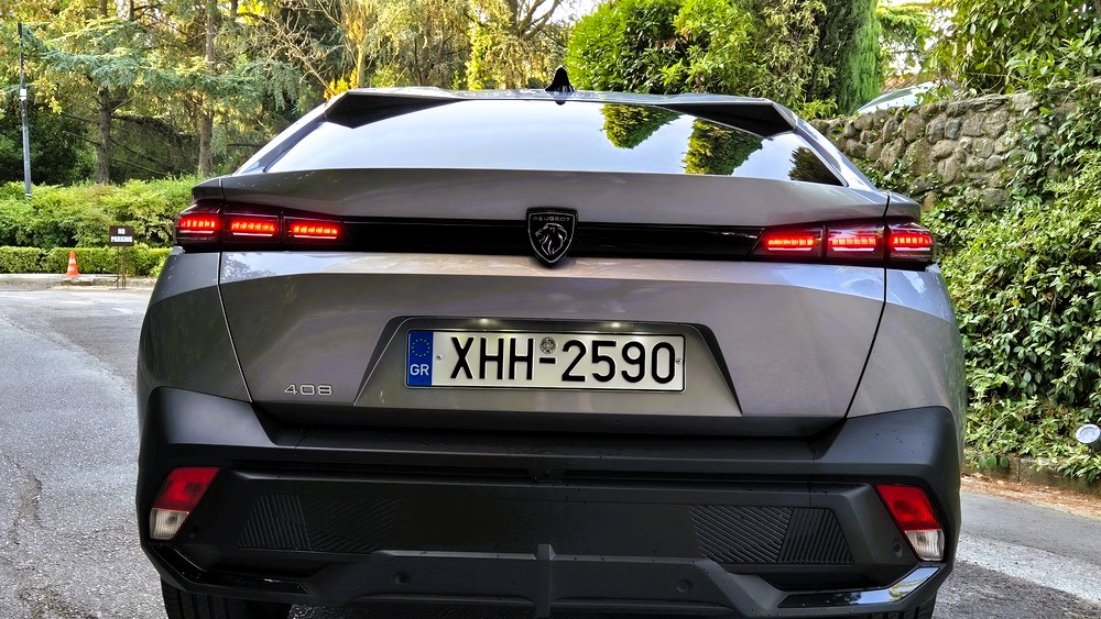 peugeot 408 piso fota
