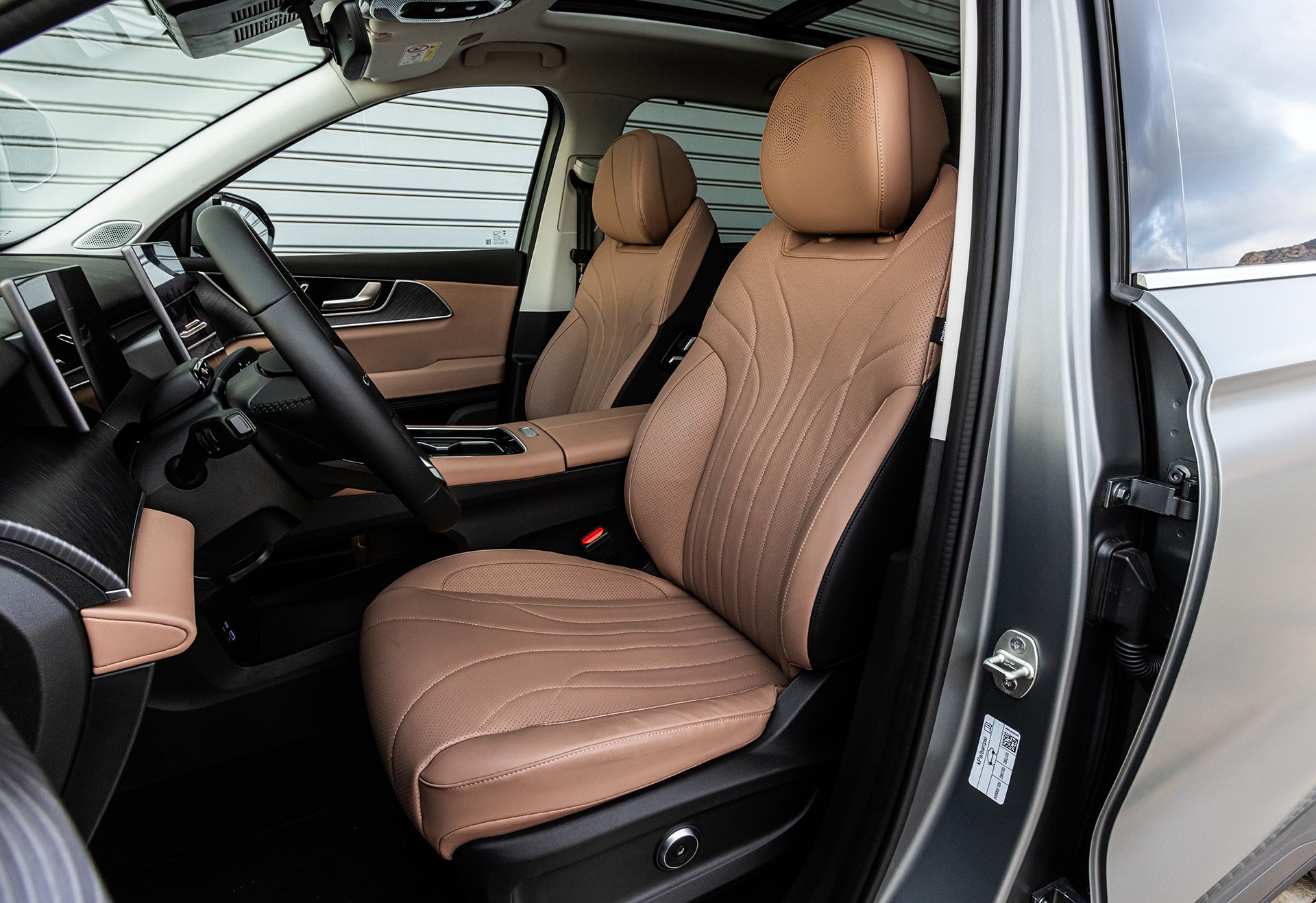 chery tiggo 9 kathismata empros