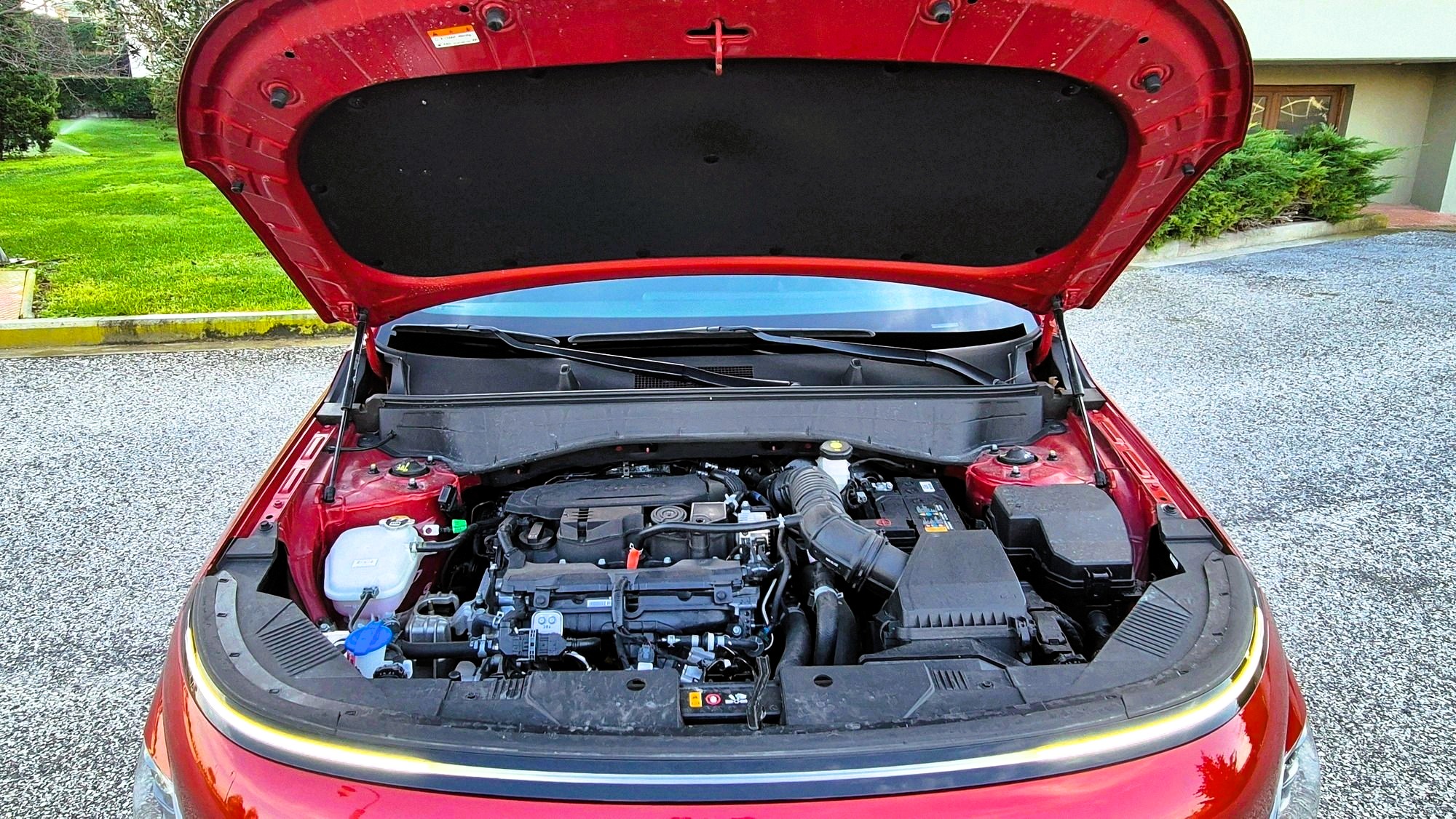 hyundai kona kinitiras