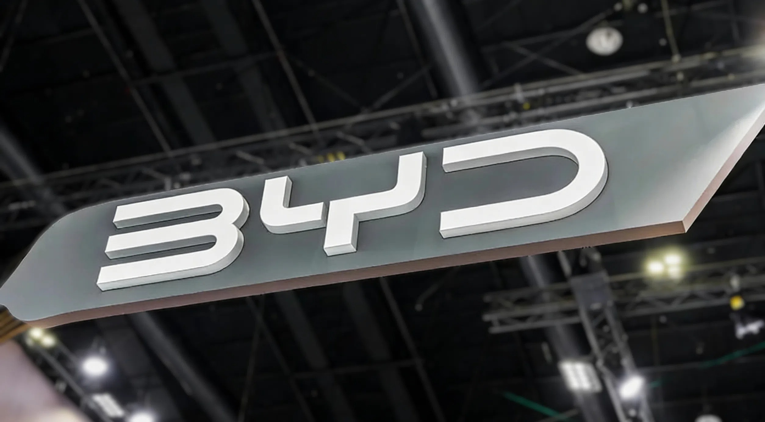 Η BYD υπόσχεται απίστευτες ταχύτητες φόρτισης με τη νέα μπαταρία της!