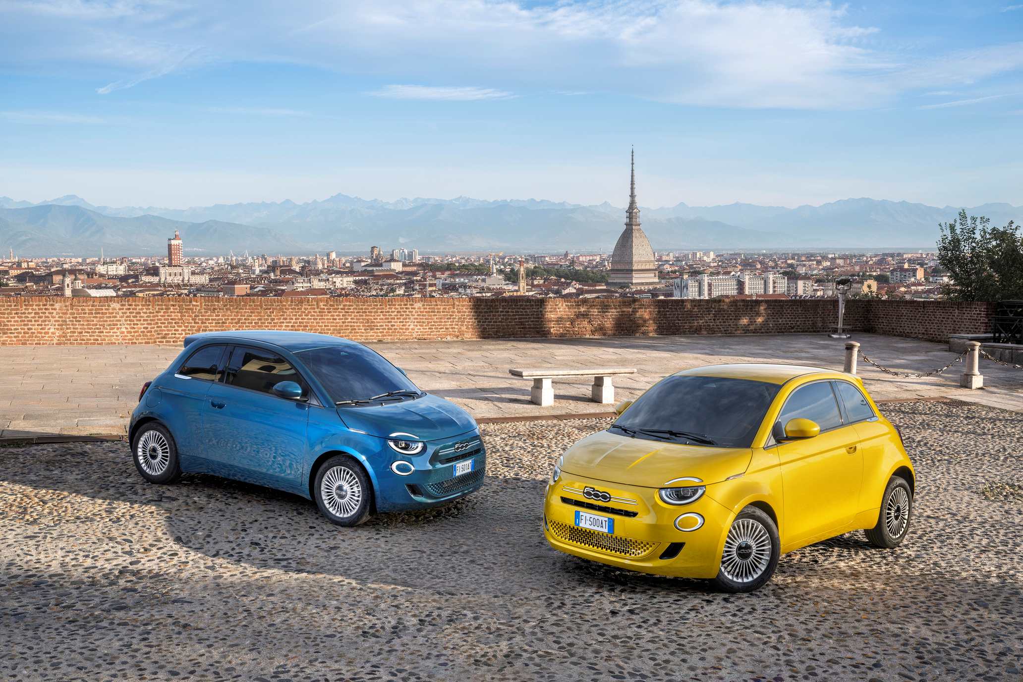 Fiat 500 Hybrid -Διαθέσιμο στη χώρα μας από 19.213 Ευρώ