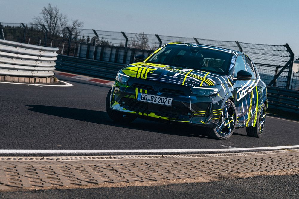 Opel Corsa GSE – Mε σπορ καμουφλάζ