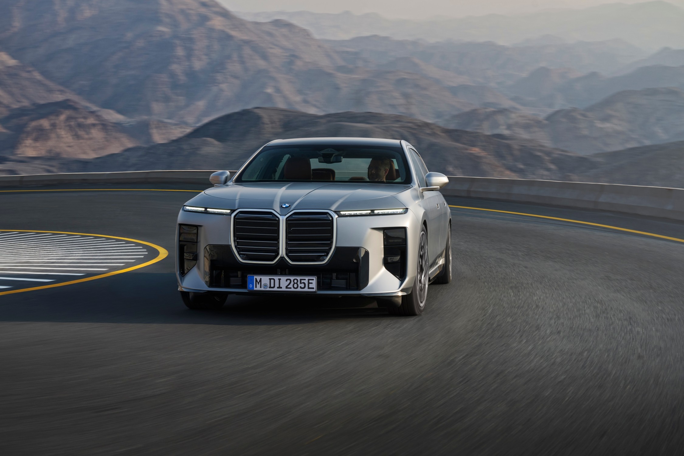 Η νέα BMW Σειρά 7 είναι γεγονός!