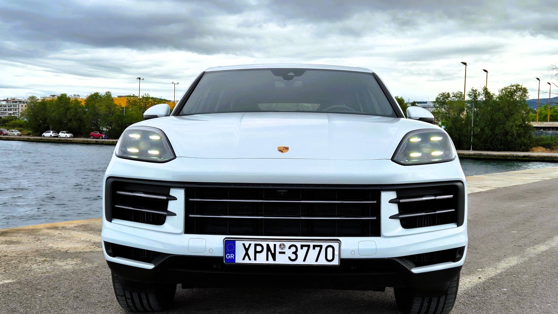 porsche cayenne maska