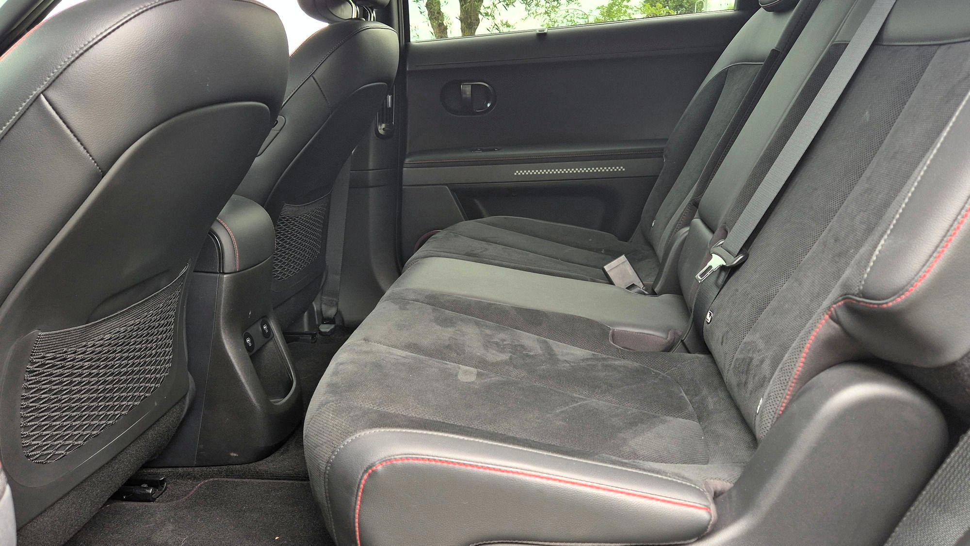 hyundai ioniq 5 piso kathismata