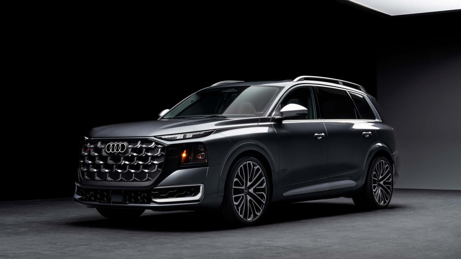 Νέο Audi Q9 – Η Audi μπαίνει δυναμικά στην κορυφή των πολυτελών SUV με τη με τη νέα της ναυαρχίδα
