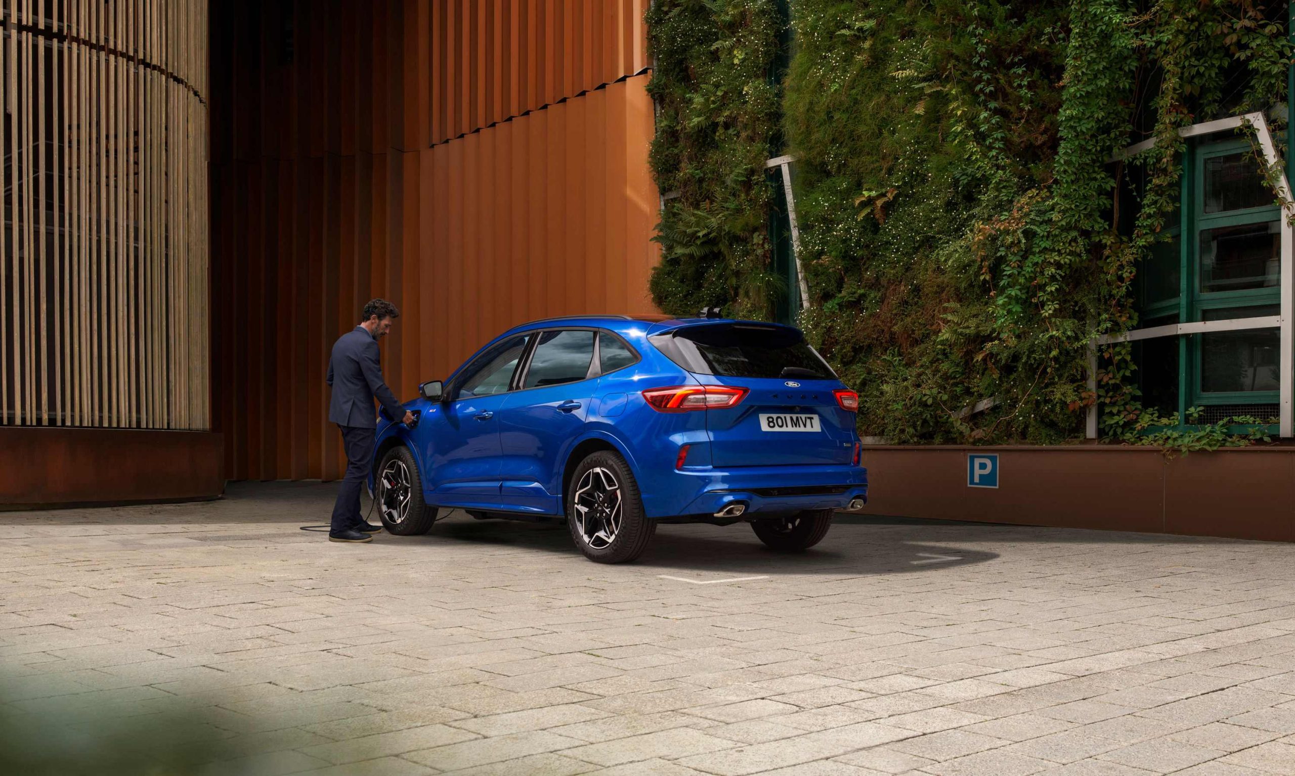 Η Ford προωθεί την αλλαγή επιβραβεύοντας τα «ηλεκτρικά χιλιόμετρα»