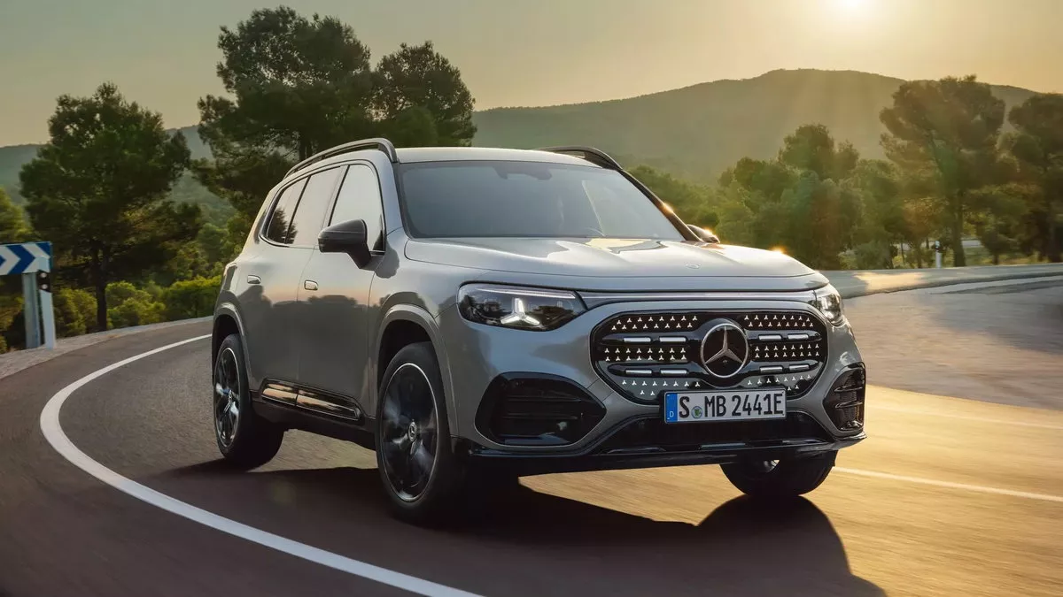 Νέα Mercedes-Benz GLB – Με ηλεκτρικές και υβριδικές εκδόσεις, περισσότερη τεχνολογία και έως 7 θέσεις