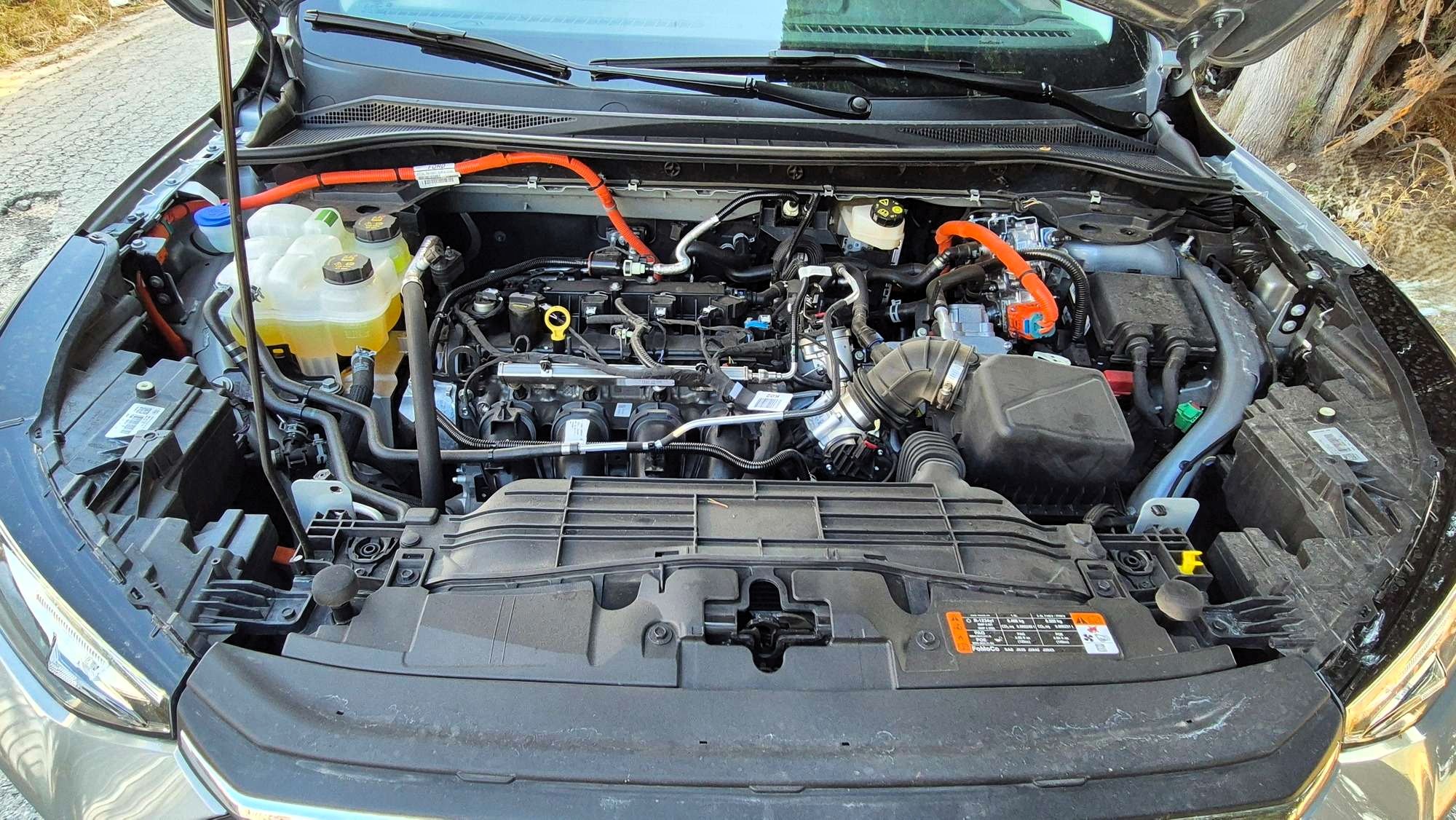 ford kuga kinitiras