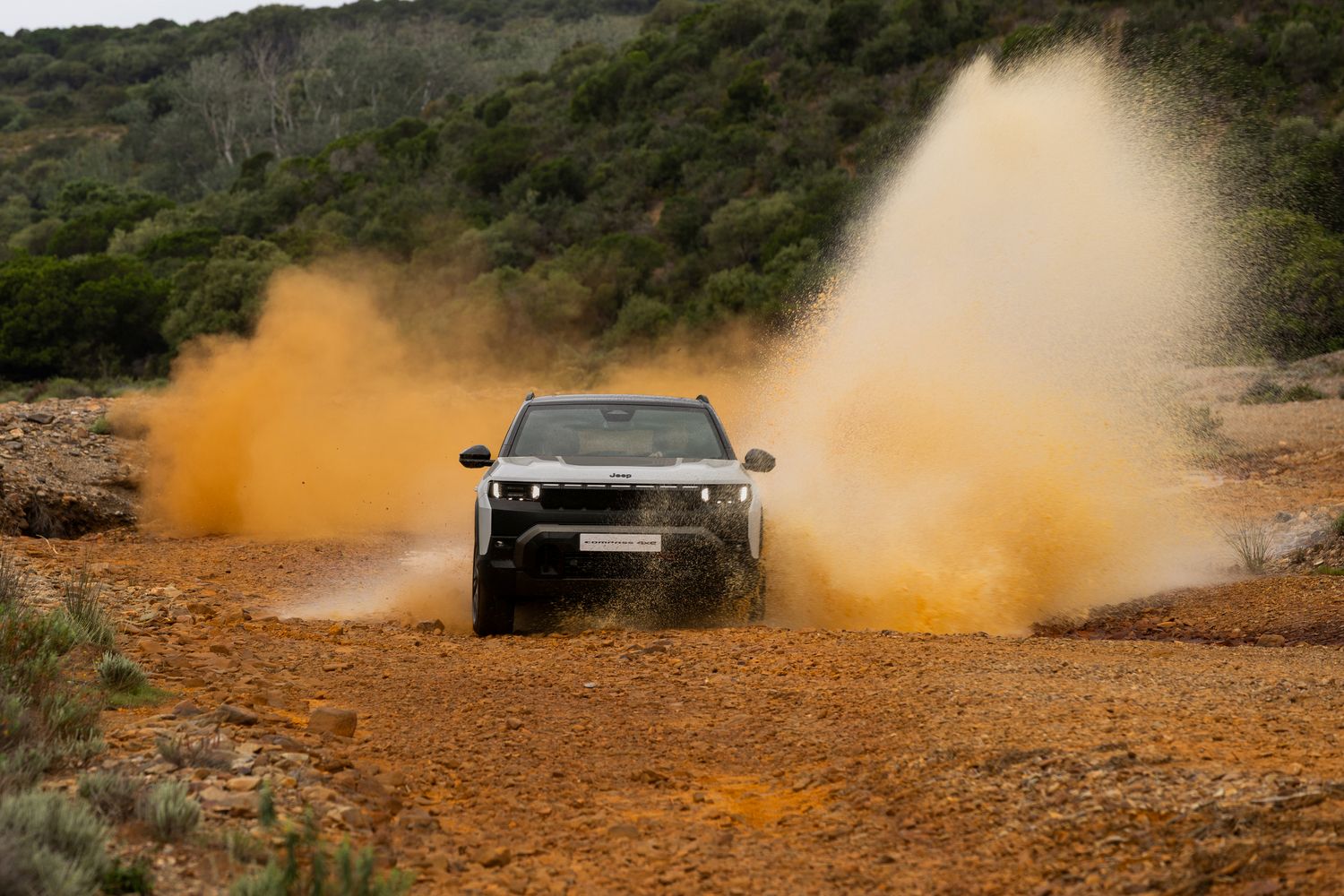 Jeep Compass Electric – Από €37.990, έως 660 km αυτονομία, 375 ίπποι και τετρακίνηση