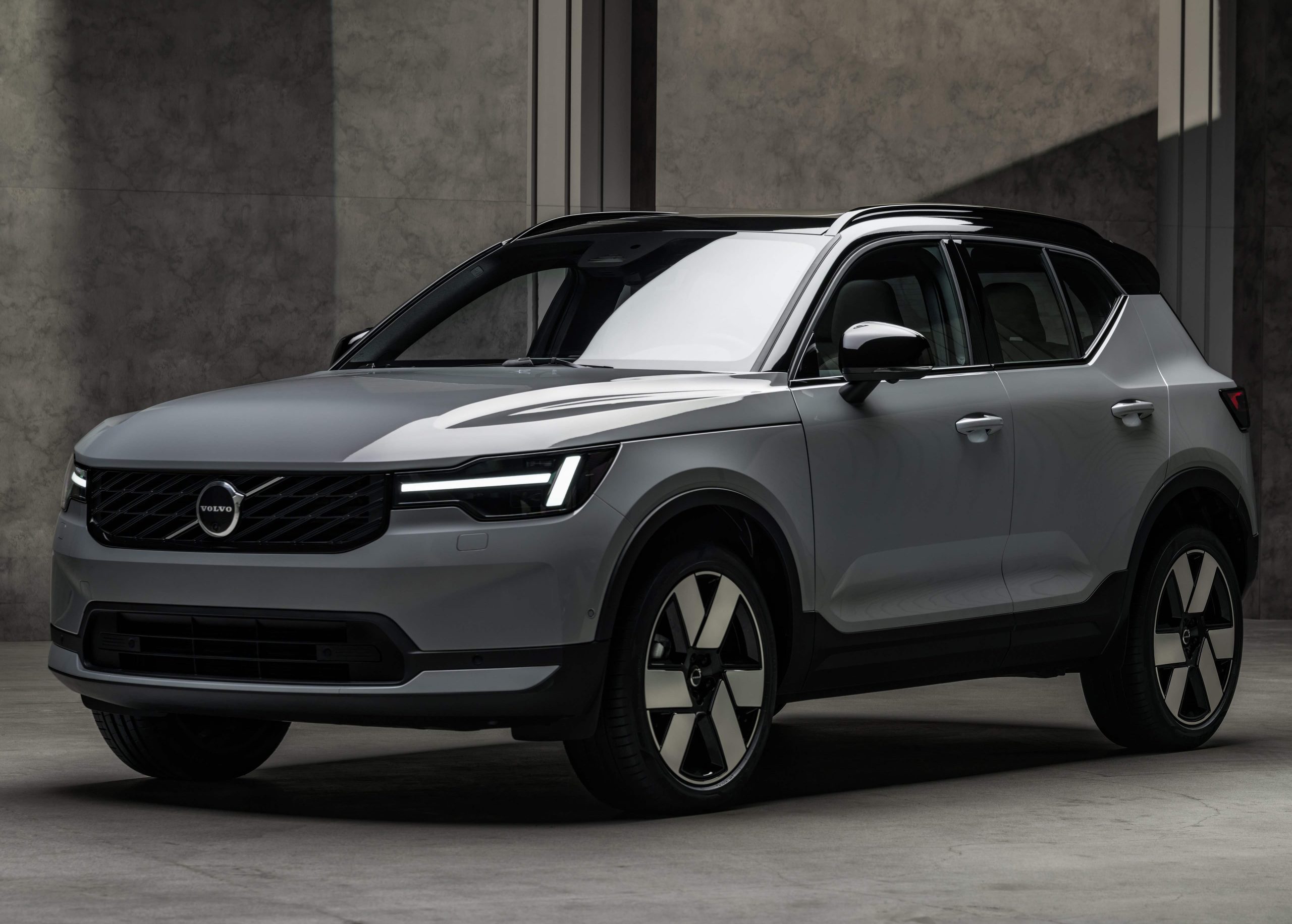 Η Volvo φρεσκάρει το XC40!