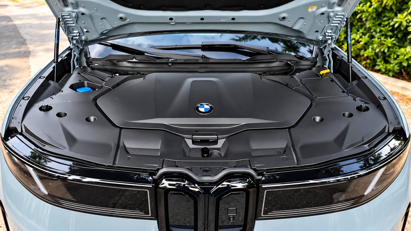 BMW iX3 kinitiras