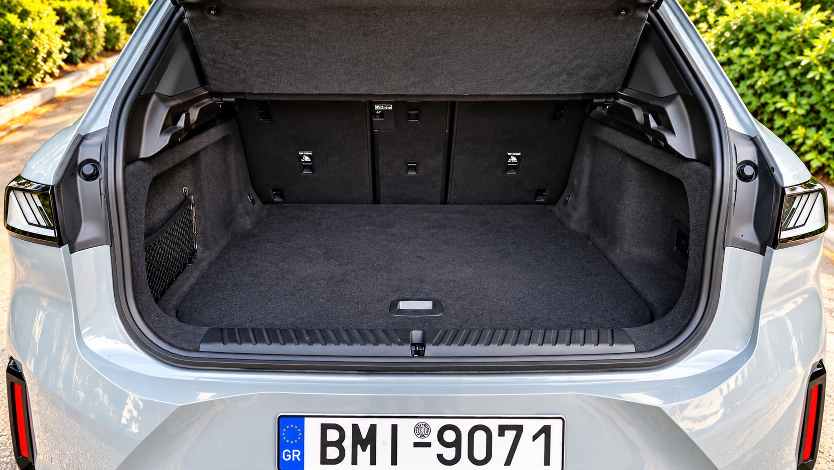 BMW iX3 port mpagkaz