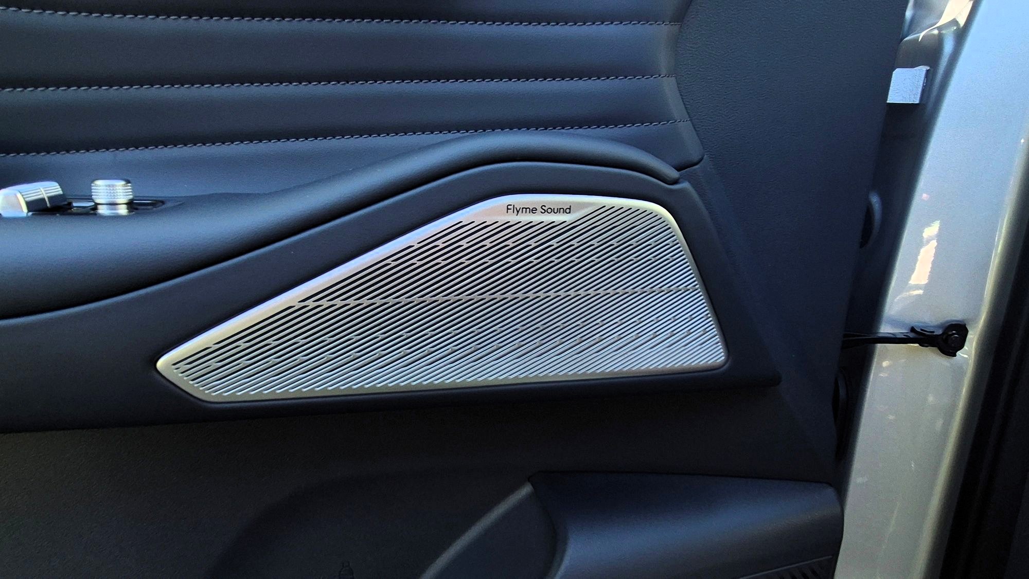 geely starray sound system 