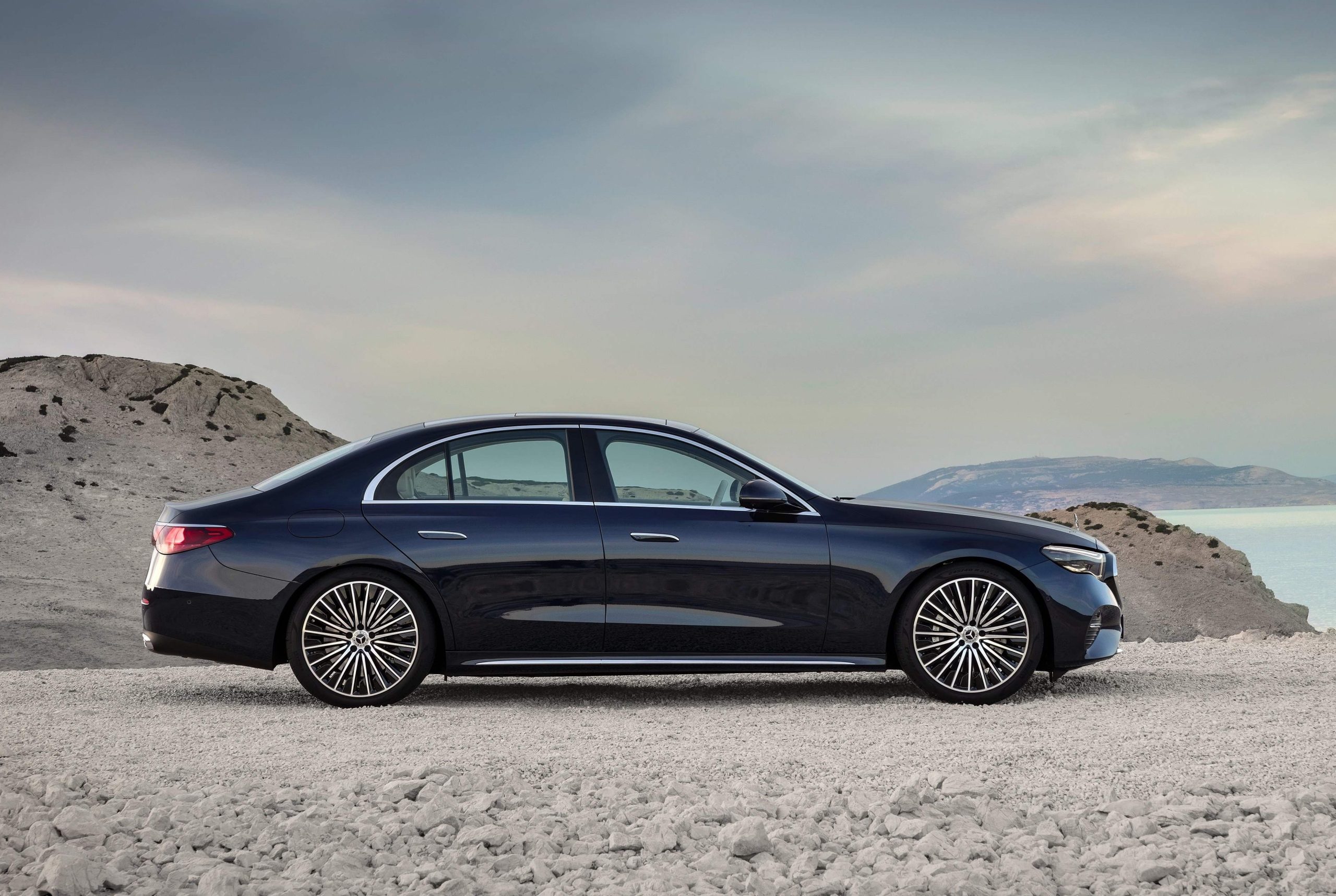 Από λευκό χαρτί ξεκίνησε η νέα Mercedes-Benz E-Class!