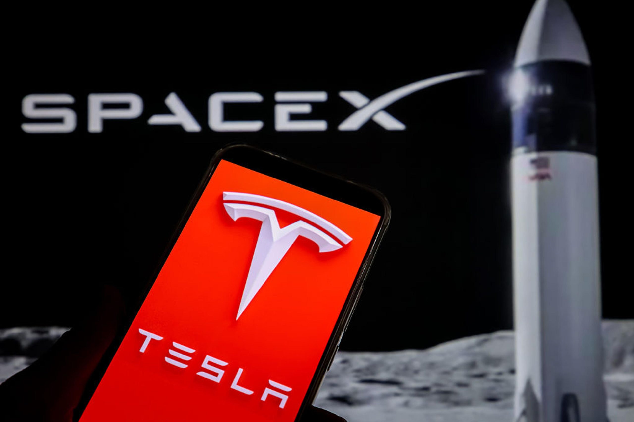 Tesla & Space X – ετοιμάζεται η μεγαλύτερη συγχώνευση όλων των εποχών;